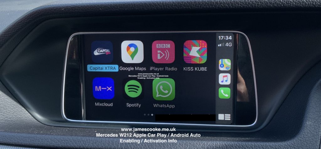 W212 E-Class Apple CarPlay in action